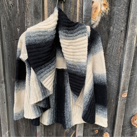 Silvia Novelli Noba Cardigan/Shawl Sweater Wool Blend Size S - Picture 3 of 5
